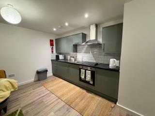 Town centre 1 Cozy king size bed ensuit shower - Huntingdon - 9