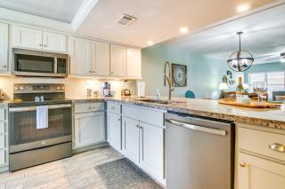 Walk to Beach Condo with Pool Access in Texas! - South Padre Island - 1