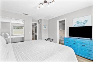 Spanish Villa Suite 52 - Damage Free & Across the Street from White Sand Beaches of Indian Rocks Beach! - Clearwater Beach - 1