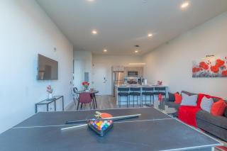 Stylish Apt FREE Parking Near NYC & Airport - 0