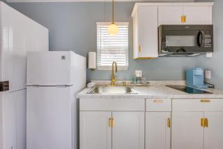 Half-Mi to Dtwn: New Cottage in Jefferson! - 2