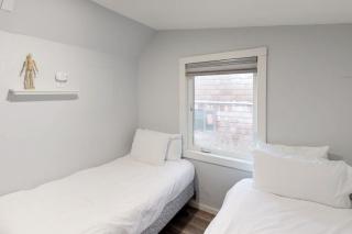 Oceanside Beach Bungalow - 2