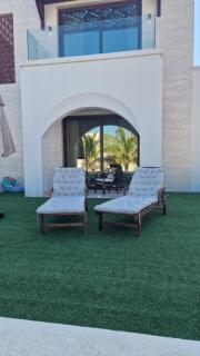 Hawana Salalah Poolside Apartment - 9