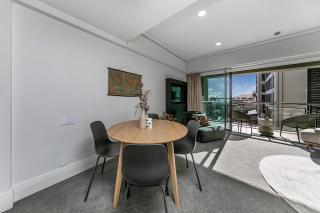 Fabulous City Apartment with Stunning Ocean Views - Auckland - 2