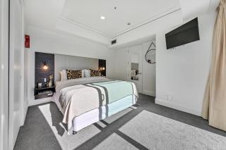 Fabulous City Apartment with Stunning Ocean Views - Auckland - 4