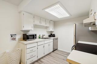 Central Bellevue North Unit Near Downtown & I-90 - 2