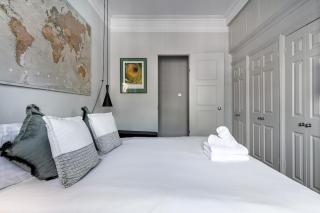 3bed Design Gem in Kensington - 6