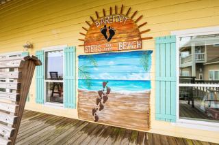 Barefoot Steps To The Beach, Beachfront, Hot Tub, Sleeps 14, Fire Pit - Bolivar Peninsula - 3