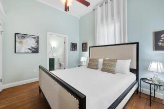 Charming 3BR Gem - Minutes to Rainey St and Downtown - 9