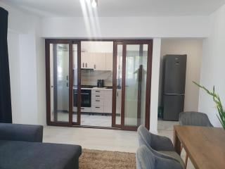 Kyr house 2 - Piteşti - 1