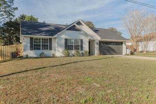 Coastal Cottage - 3 Beds Kid friendly & 2miles to Beach - Navarre - 0