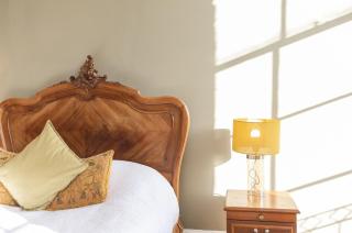 The Ritz 2 Bedroom Serviced Apartment By AltoLuxoExperience Short Lets & Serviced Accommodation With Free Wifi - Bristol - 2