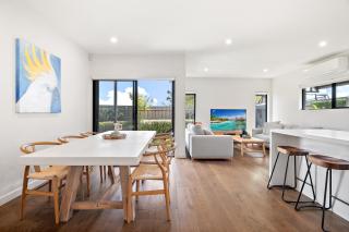 Bright 2-Bed Glenroy Home with Courtyard - 4