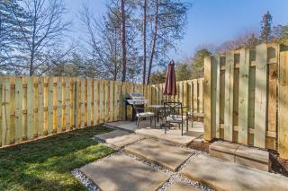 Secluded Tiny Home in Exclusive Paris Mountain! - 6