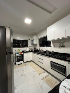 Espetacular casa a 50m da praia - 2