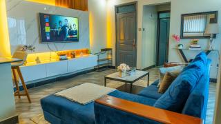 Serene Abodes MB7 - 0