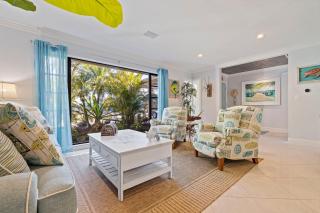 Magical Waterfront Cove with Pool, Dock, Boat Slip & Magic Garden - 7