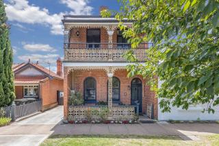 The Maeve 1875 - Heart of Bathurst - Sleeps 10 - Bathurst - 6