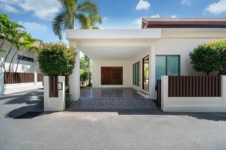 Tropical 2BR Pool Villa Kate, Gated Residence, near Rawai and NaiHarn Beach - Rawai Beach - 1