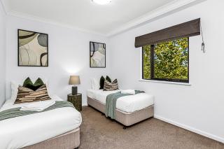 Luxe Modern Retreat Designer Stay In Perth - Perth - 1