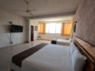 Hotel en Teques con Alberca - Tequesquitengo - 1