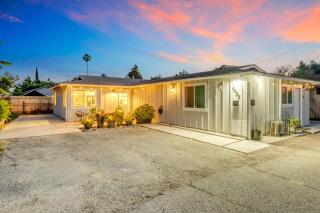 Spacious 3BR Modern Home in LA Perfect for Family - 5