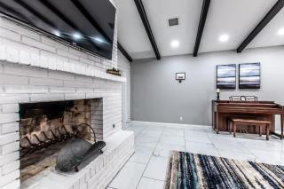 Contemporary Coastal Oasis Awaits - 1