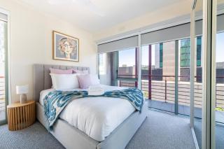 Vista on Queensbridge - 3BR Home in the Heart of It All - 3