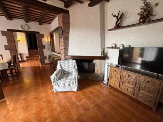 Casa con Gran Jardín Privado y Piscina Comunitaria en Torroella de Montgrí - ES-323-44 - L'Estartit - 4