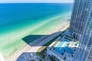 Sky-High Beachfront Penthouse: Stunning Views Pool Gym - Hallandale Beach - 8