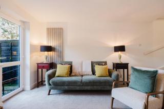 Corner House - Bright 2 Bed in Cheltenham - - 0