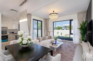 4BR Villa In Dubai Hills Estate - 1