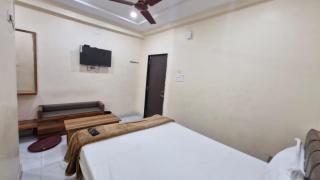 Hotel Sailakshmi Residency - - 5