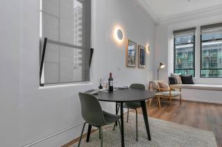 Historic Modern Luxury 1-Bedroom on Queen Street - Auckland - 8