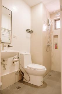 Sleek Stylish Urban Loft - Iloilo - 3