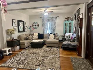 Bungalow on National Historic Street - 9