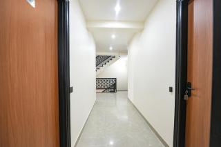 FabHotel RR Premium - Nr golf course road - 2