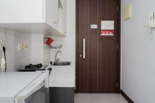 Cozy Stay Studio Apartment at Scientia Residence By Travelio - 6