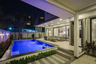 Super Luxury 4 Bedroom Private Pool Villa with Jacuzzi, Near 711, 10 minutes to Walking Street and Pattaya Beach - MT4 - 0