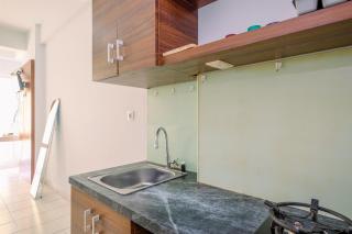 Nice and Cozy Studio Apartment at Patraland Urbano By Travelio - Bekasi - 5