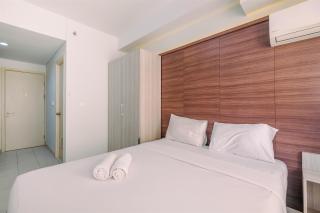 Nice and Cozy Studio Apartment at Patraland Urbano By Travelio - Bekasi - 2