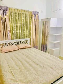 GLxHouse - - 8