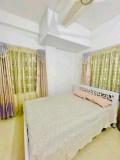 GLxHouse - - 1