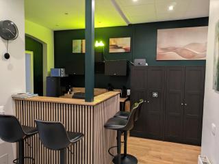 Munich Apartment 110 qm with 3 Bedrooms very cetral location 1 to 10 Guests - München - 9