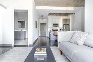 Blueground The Loop pool gym nr Willis CHI-1178 - 5