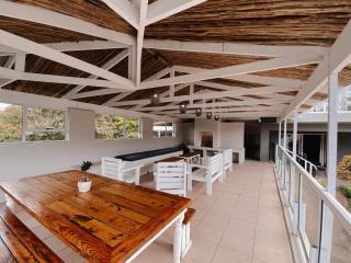 Deja Blue, Amblewood Guesthouse - 9