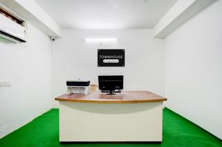 Super Townhouse LB Nagar Metro Station - Surūrnagar - 7