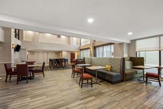 Hampton Inn & Suites Wilson I-95 - Wilson - 2