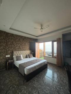 Baakhli Guest House and Restaurant - Bhowāli - 8