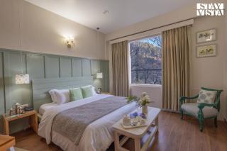 Stayvista at Tulip Terraces Cozy Mountain Home with Fireplace - 8